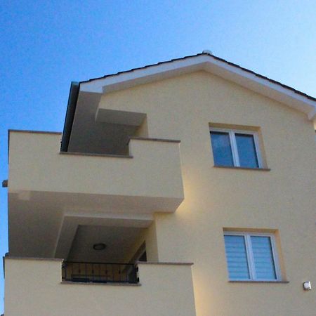 Apartmani Marin Vrbnik Luaran gambar